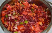 Pat ziemā borščs būt tikpat aromātisks un piesātināts kā vasarā, pateicoties universālai piedevai Pat ziemā borščs būt tikpat aromātisks un piesātināts kā vasarā, pateicoties universālai piedevai